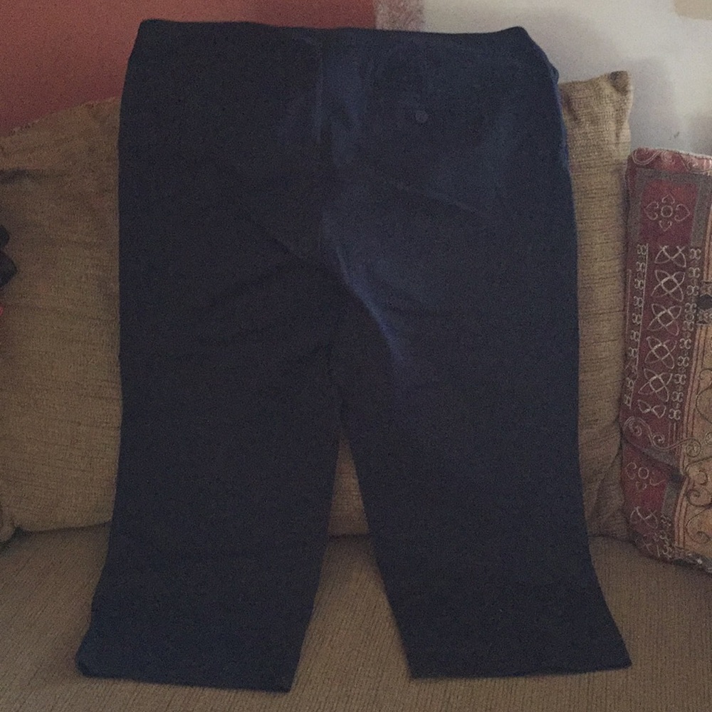 Capris - Picture 4 of 6